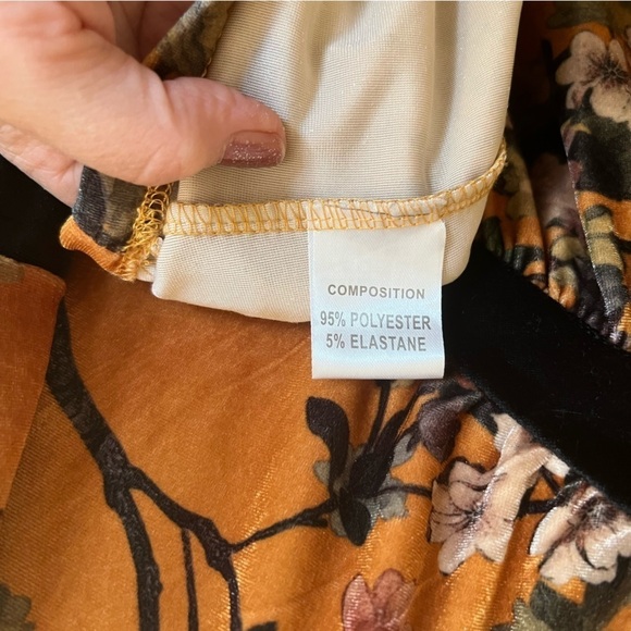 70s Boho Vibes Velour Bell Sleeve Floral Dress Size Large - Picture 8 of 9